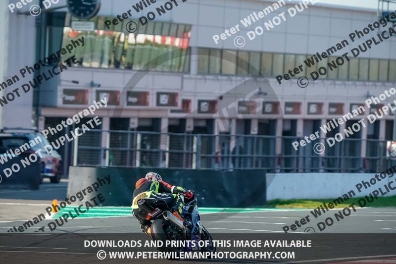 donington no limits trackday;donington park photographs;donington trackday photographs;no limits trackdays;peter wileman photography;trackday digital images;trackday photos